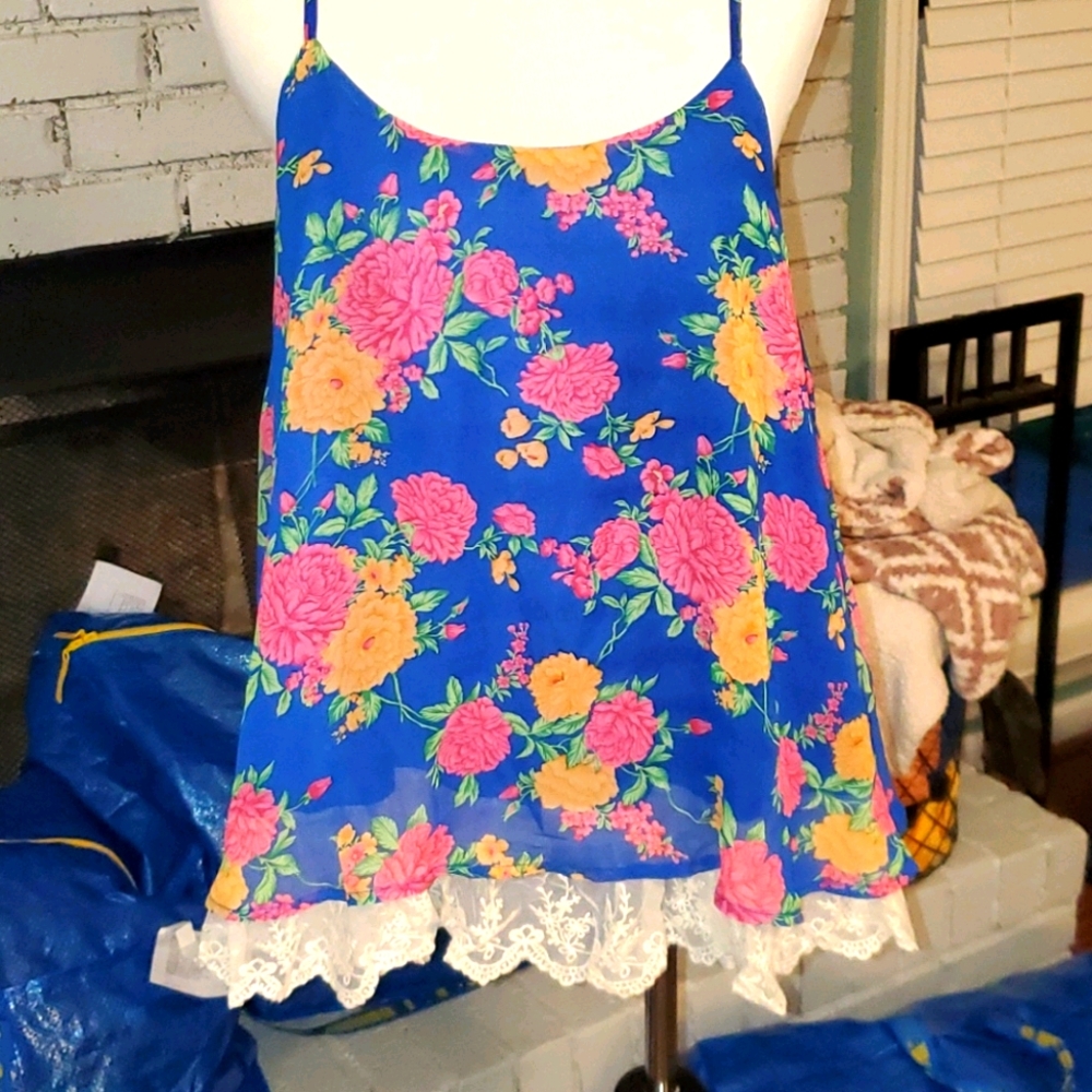 Floral top